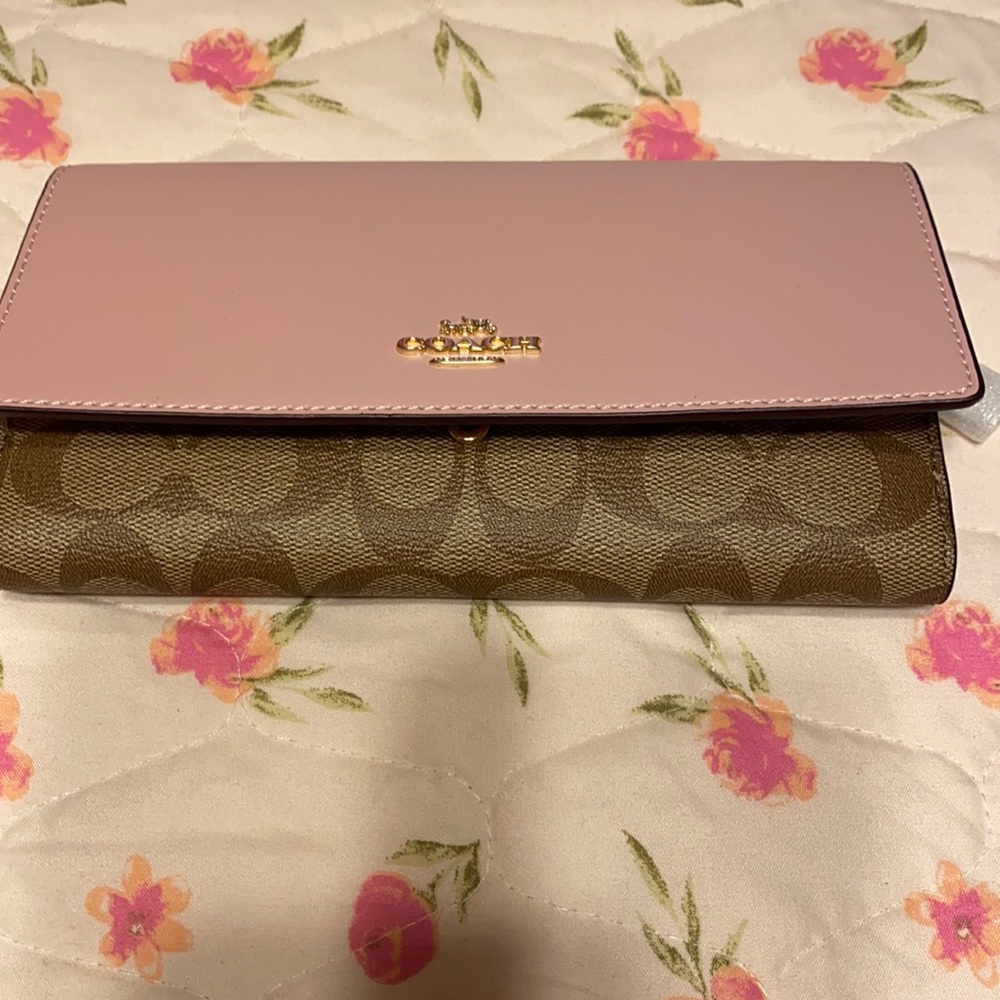 Coach Trifold Wallet.